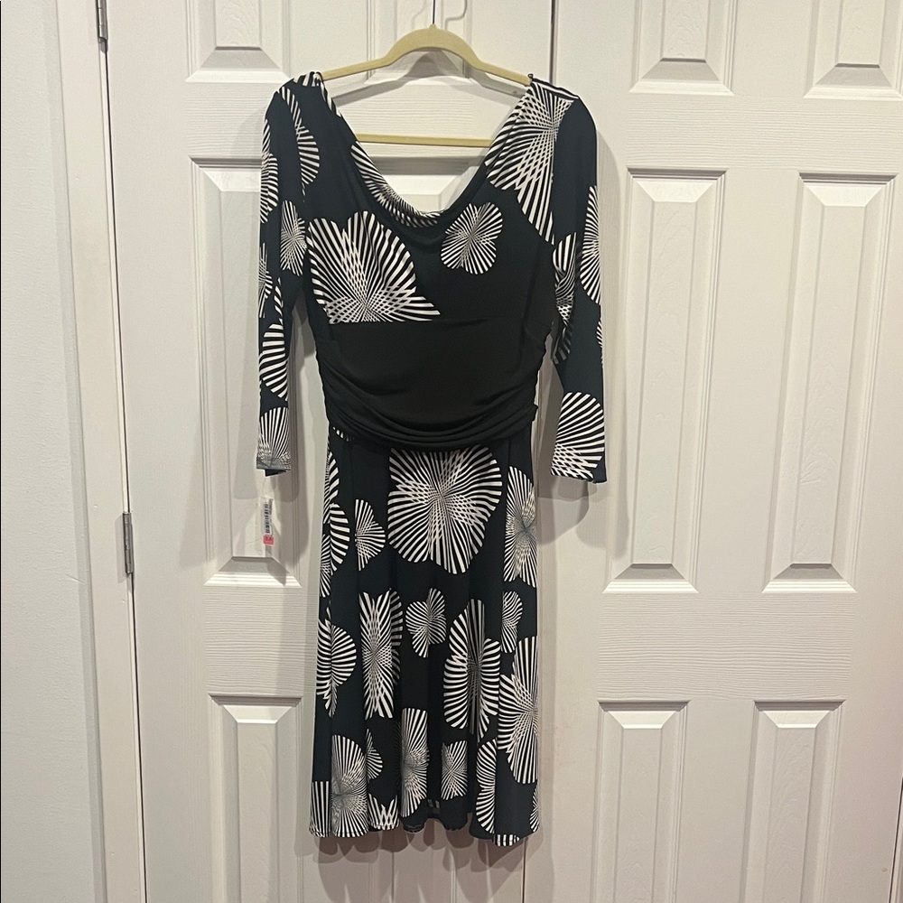 Elegant Maggy London Black and White Patterned Dress